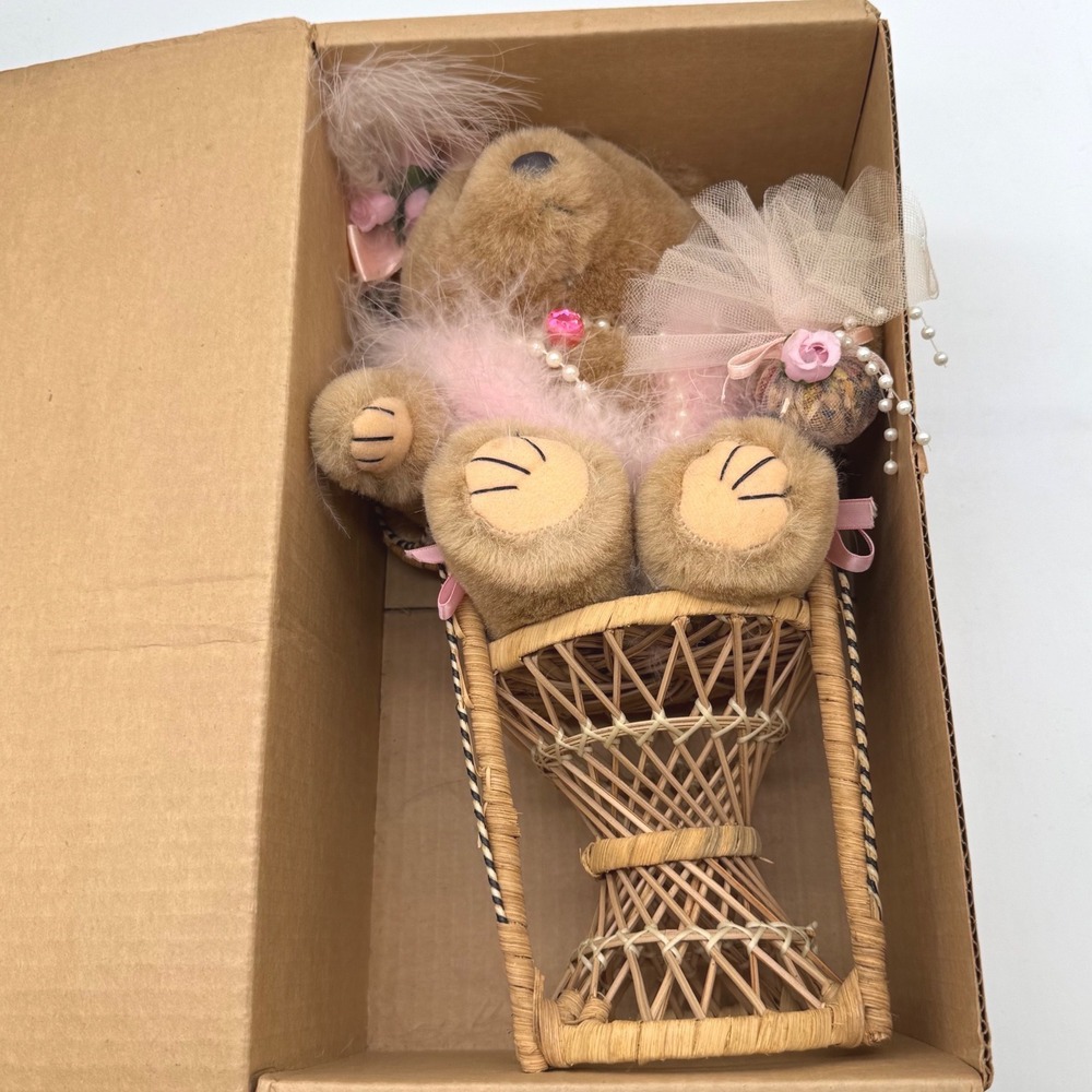 Bearly People‎ Heart Bear JC Penney 90s Exclusive Pink 12 in romantic Victorian